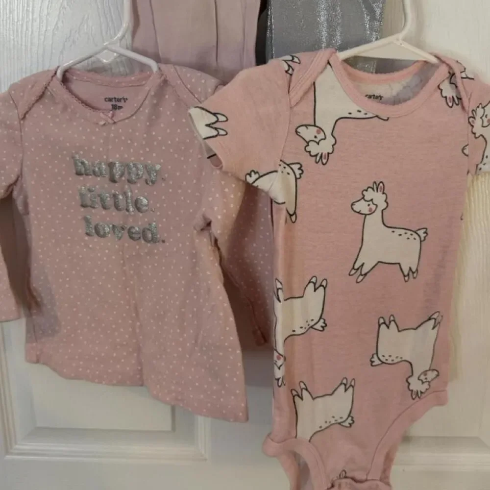 Carters Baby girl 4 piece Onesie/ 2 Leggins Bundle 18 Month